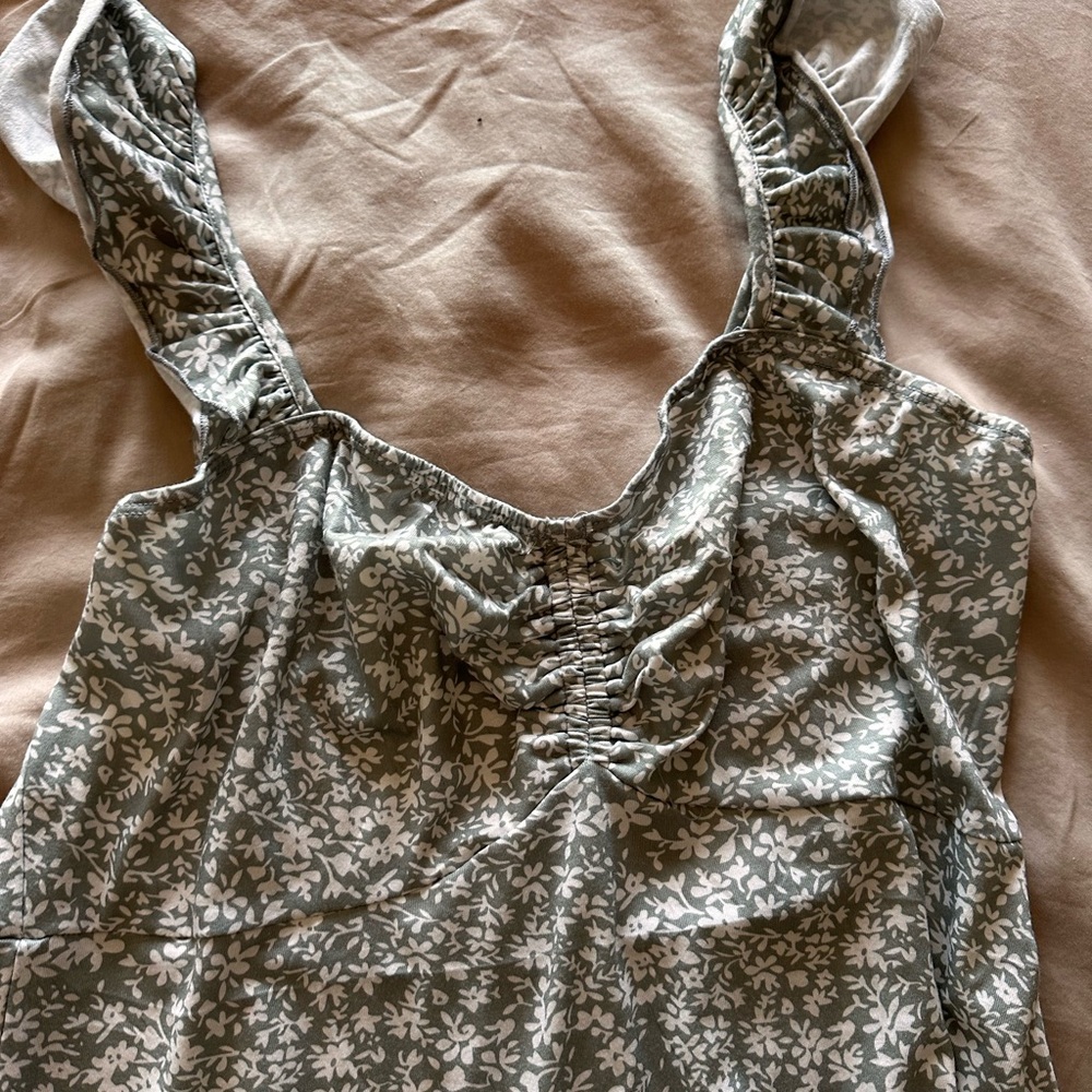 Green and White Sleeveless Midi Sundress - Picture 4 of 9